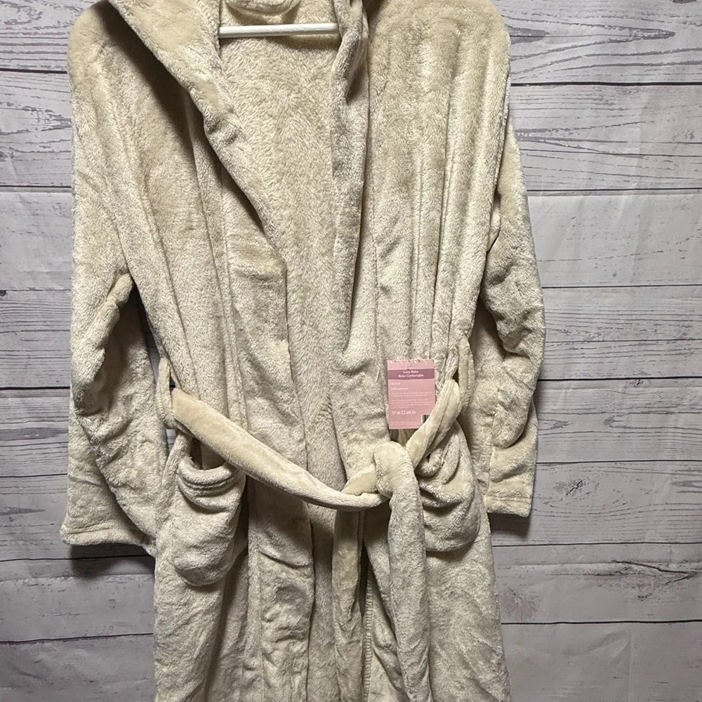 Summer & Rose Robe NWT - Picture 2 of 4